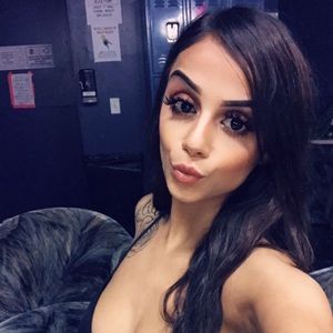 Meet your Posher, Jennad